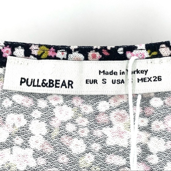 Pull&Bear Flowing Crepe Mini Dress in Floral Print - Picture 3 of 5